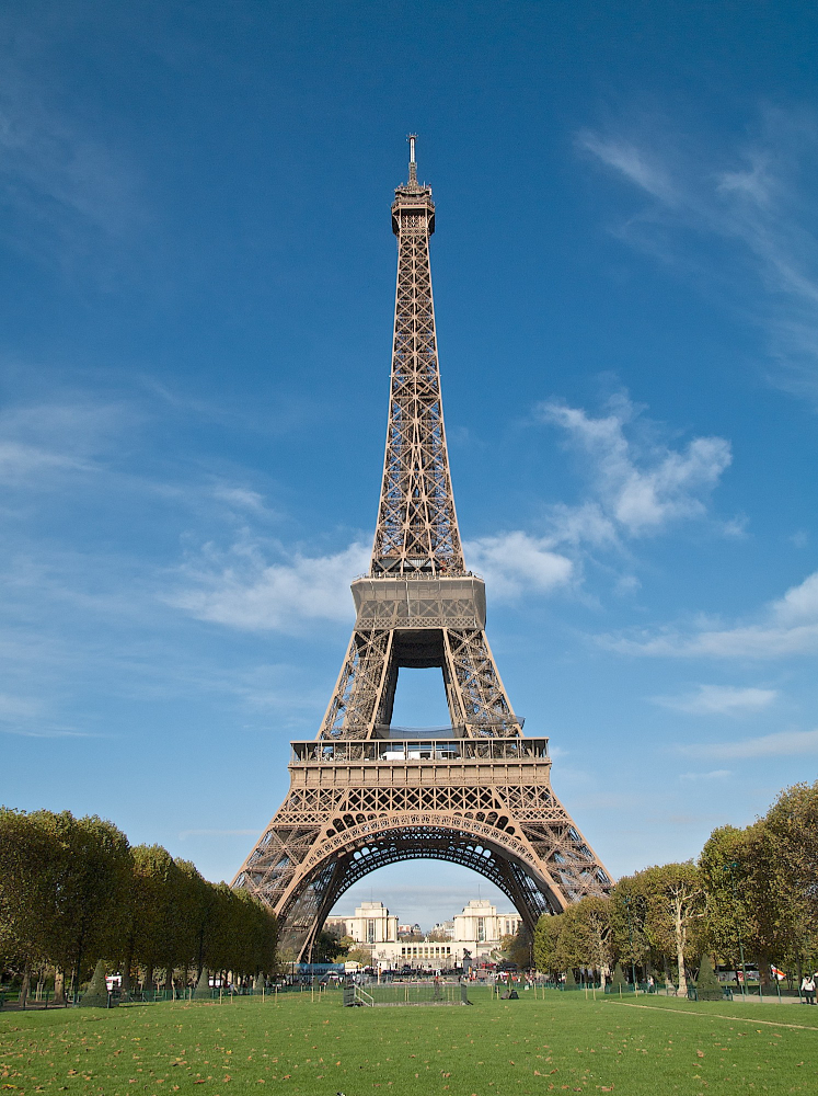 Pari Luxury Tour – 5 Days